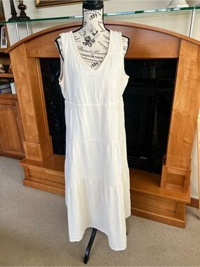 Women’s Cream Tiered Maxi Dress - Sleeveless V-Neck